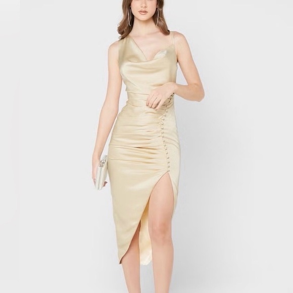 Lavish Alice Dresses & Skirts - NWT - Lavish Alice Elegant Satin Dress